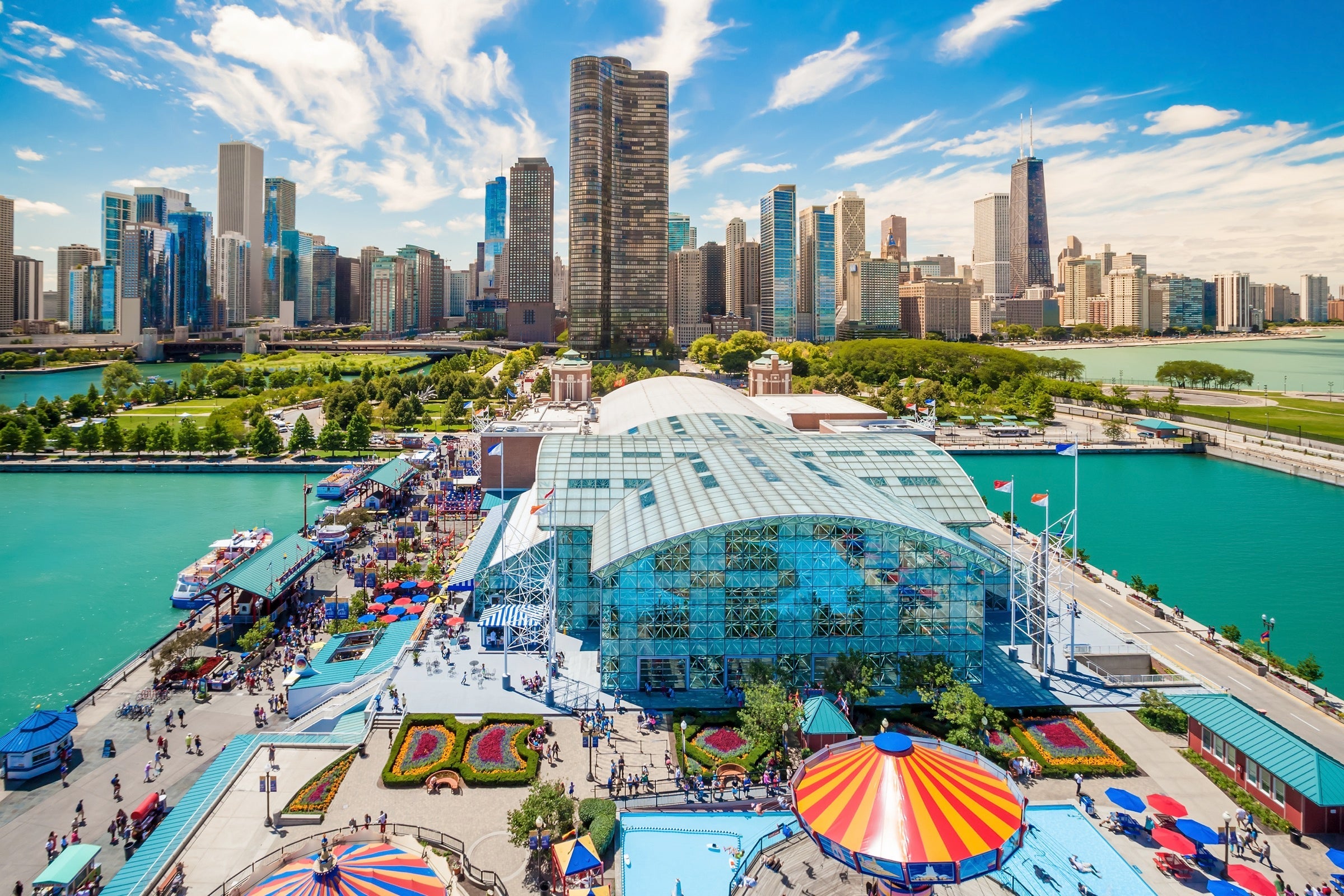 Overhead view of Chicago's Navy Pier