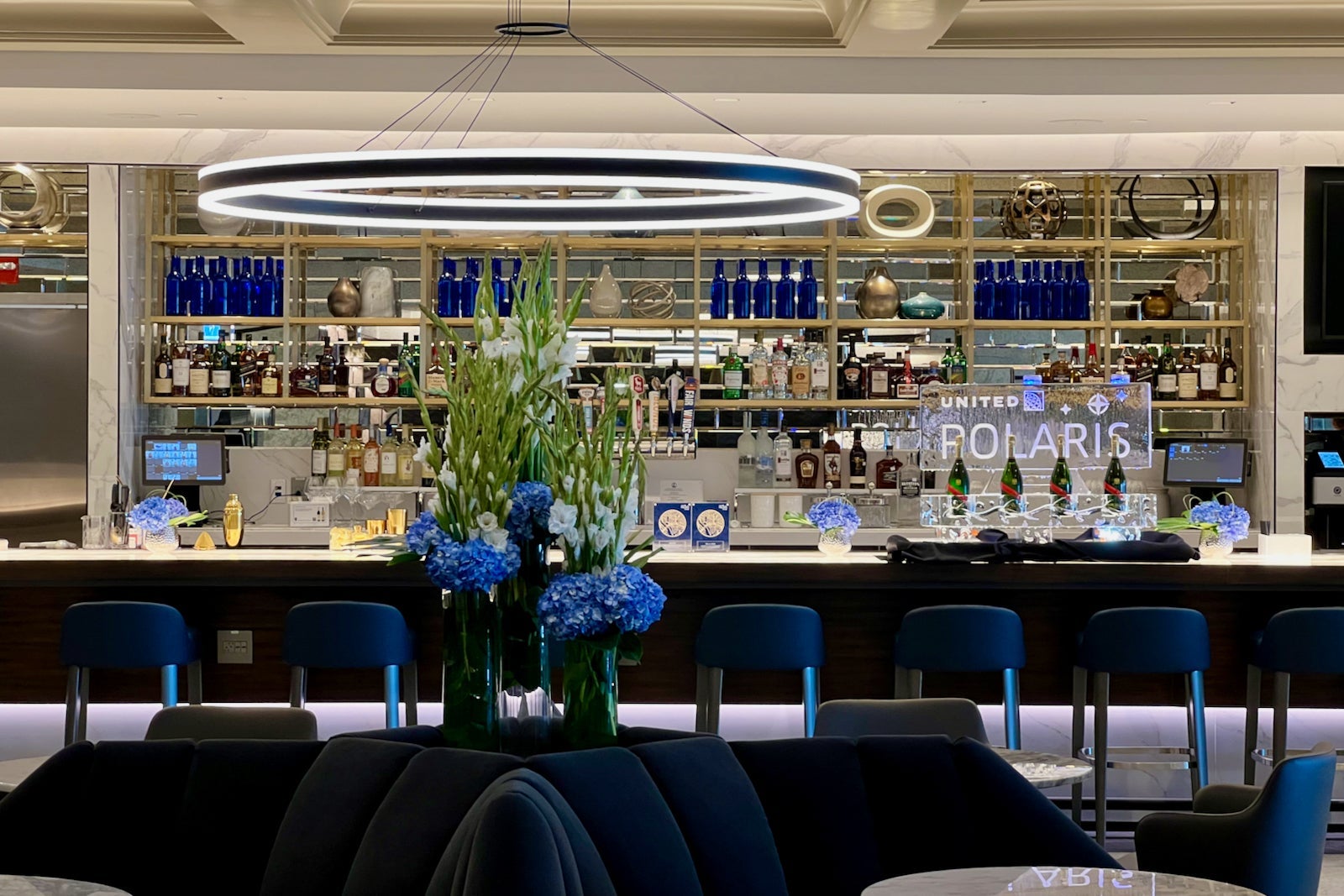 United Polaris Lounge IAD