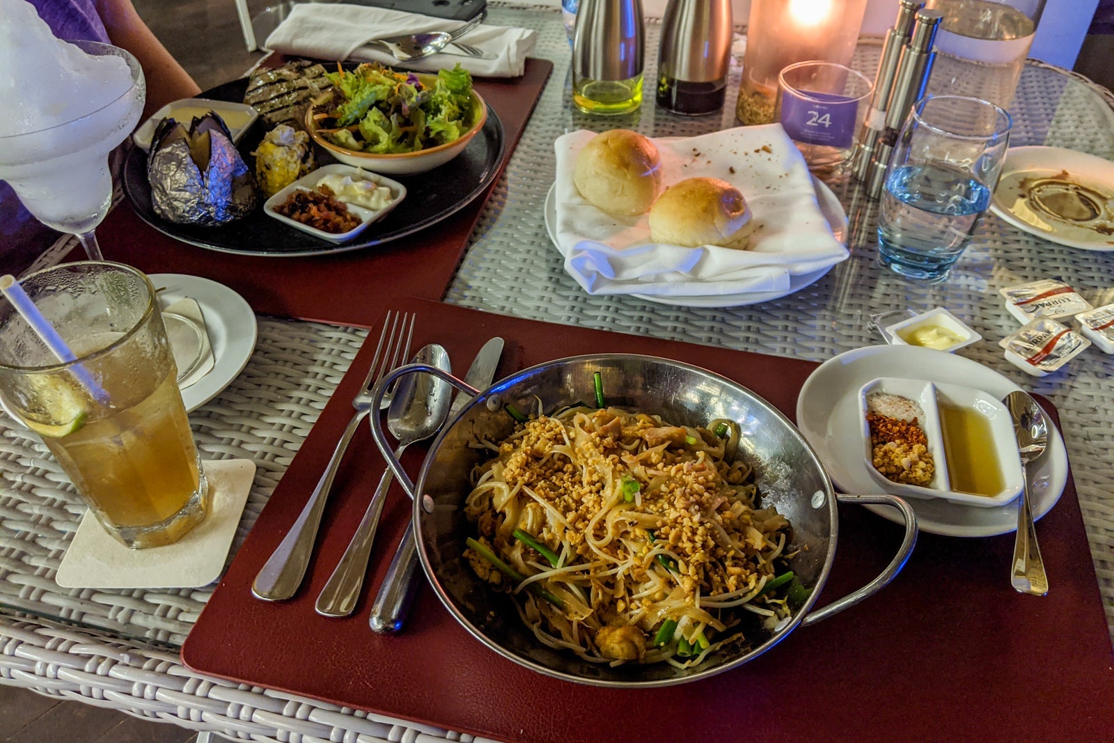 Bokkuraa Coffee Club food