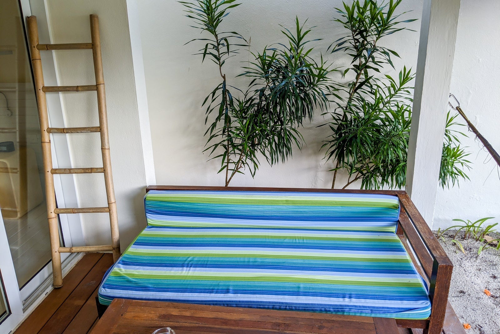 Ocean view villa with beach access at Holiday Inn Resort Kandooma Maldives