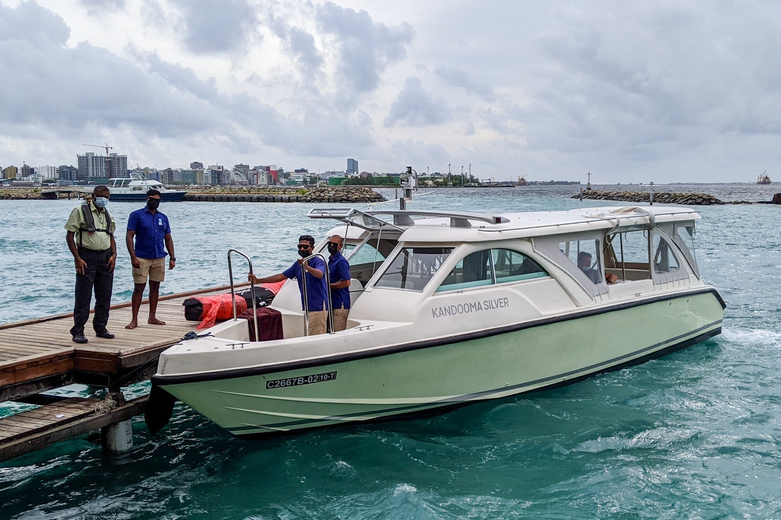 Holiday Inn Resort Kandooma Maldives boat