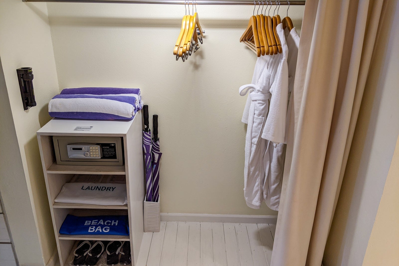 Ocean view villa with beach access at Holiday Inn Resort Kandooma Maldives