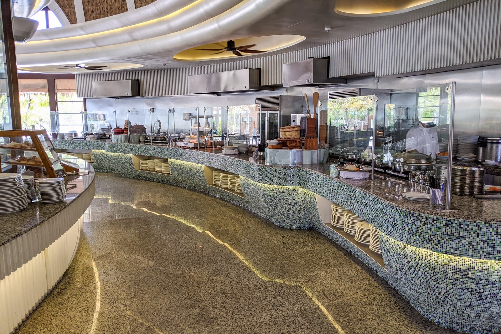 Buffet restaurant at Holiday Inn Resort Kandooma Maldives