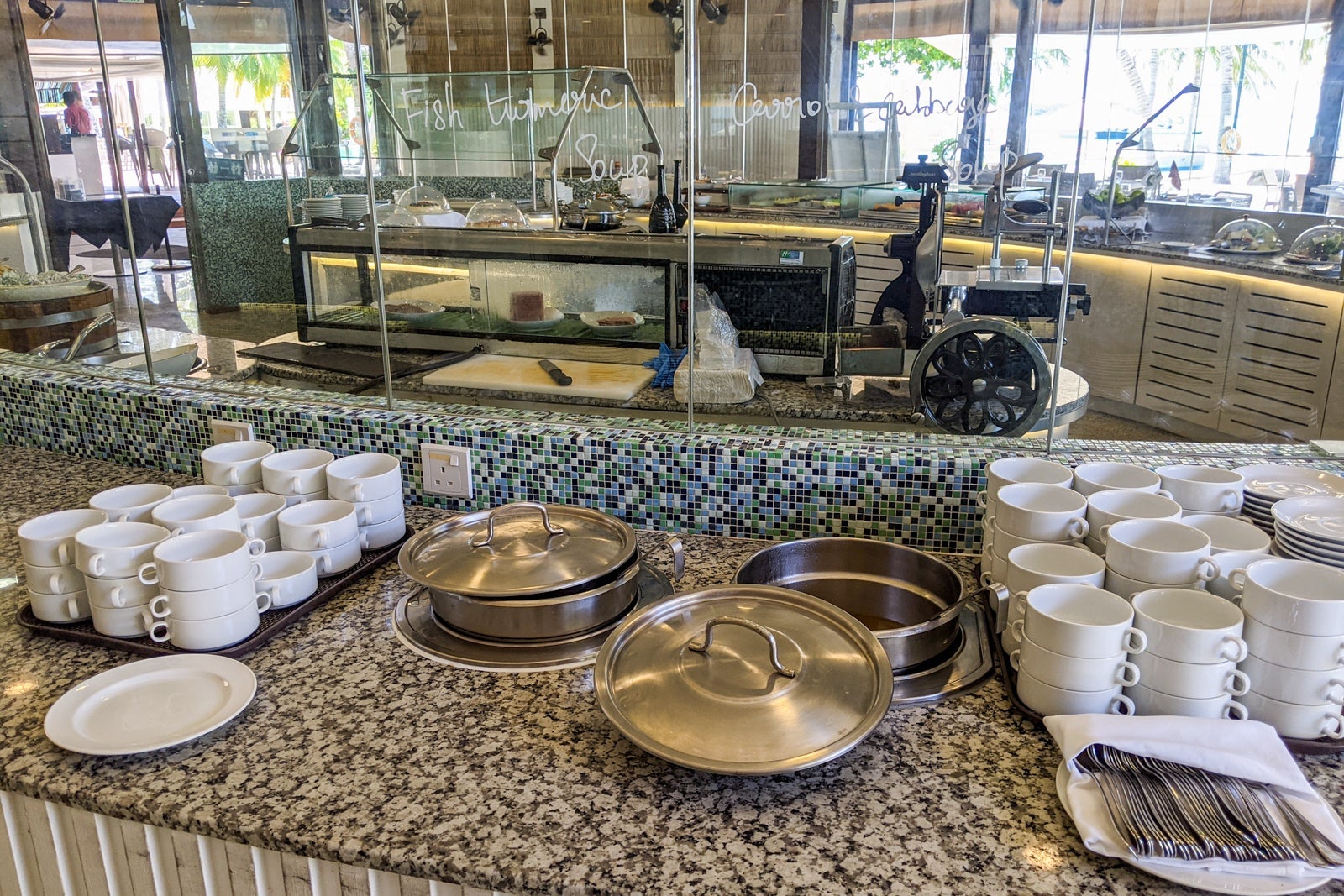 Buffet at Holiday Inn Resort Kandooma Maldives