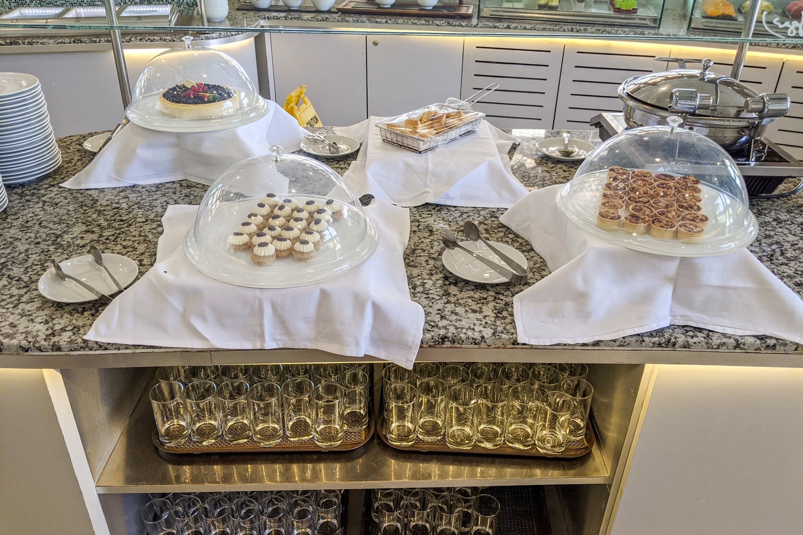 Buffet at Holiday Inn Resort Kandooma Maldives