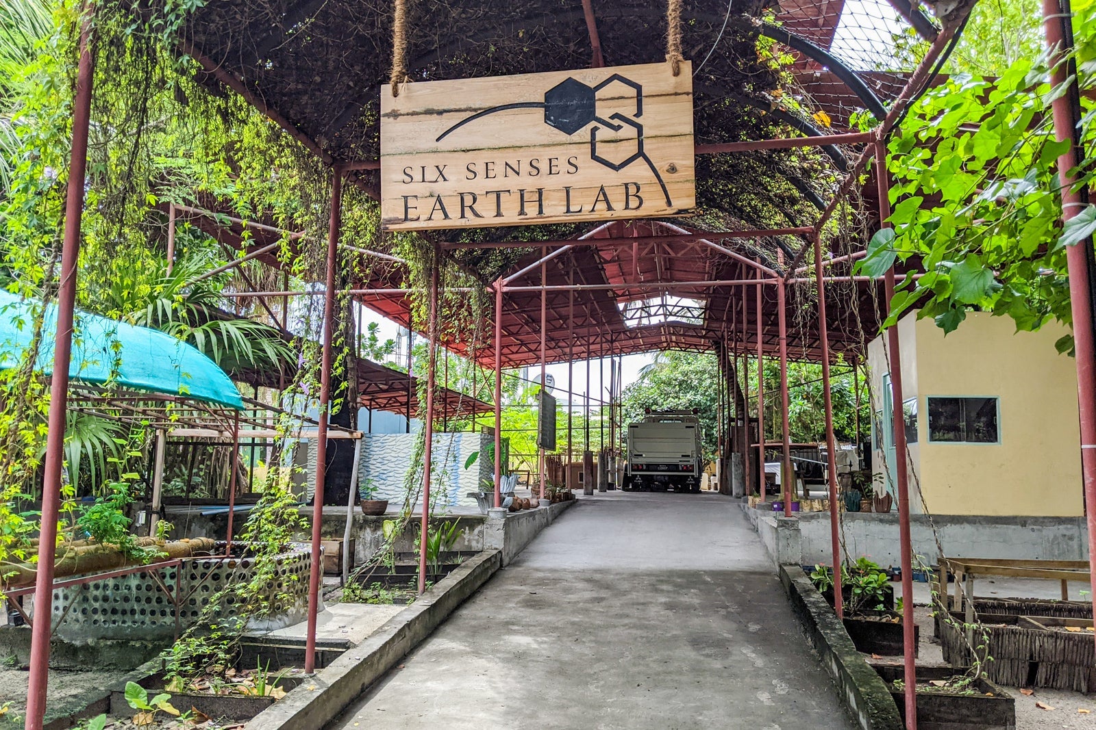 Six Senses Laamu earth lab