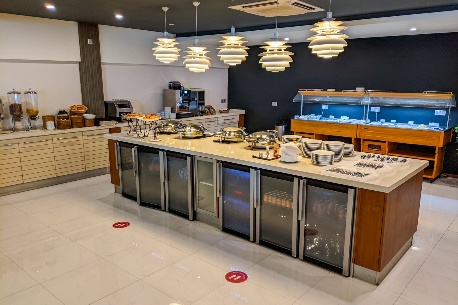 Buffet at Moonimaa Lounge in Male