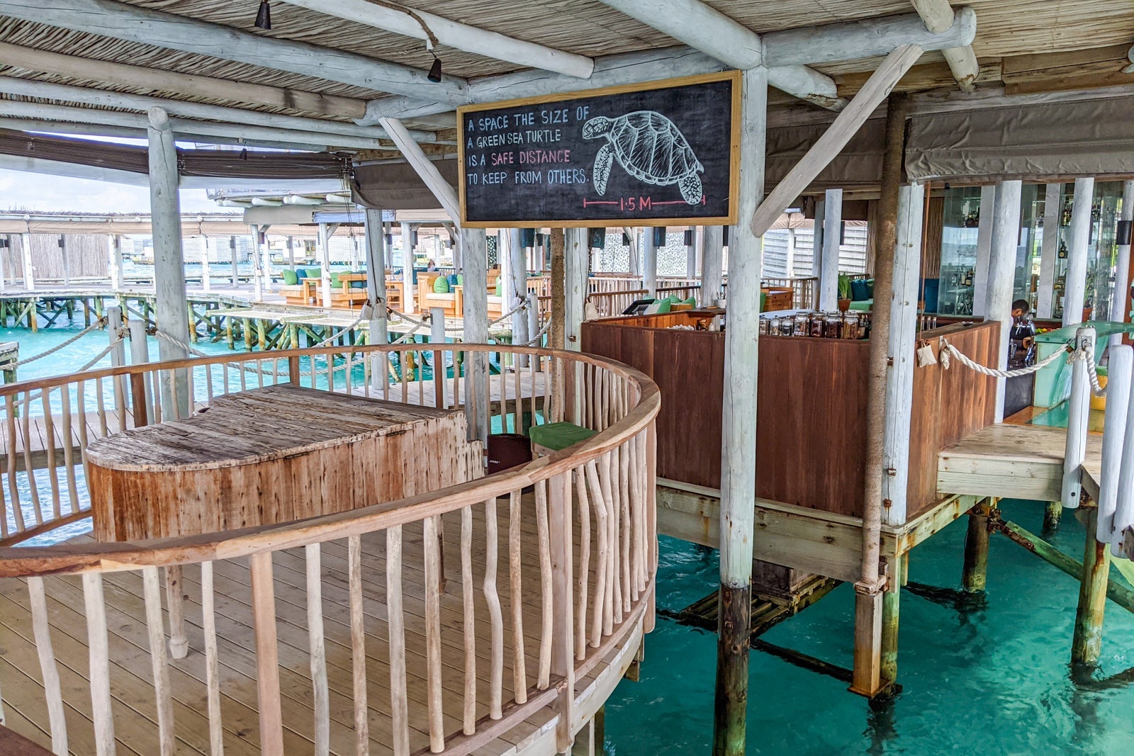 Walking tour of the main overwater heart of the resort