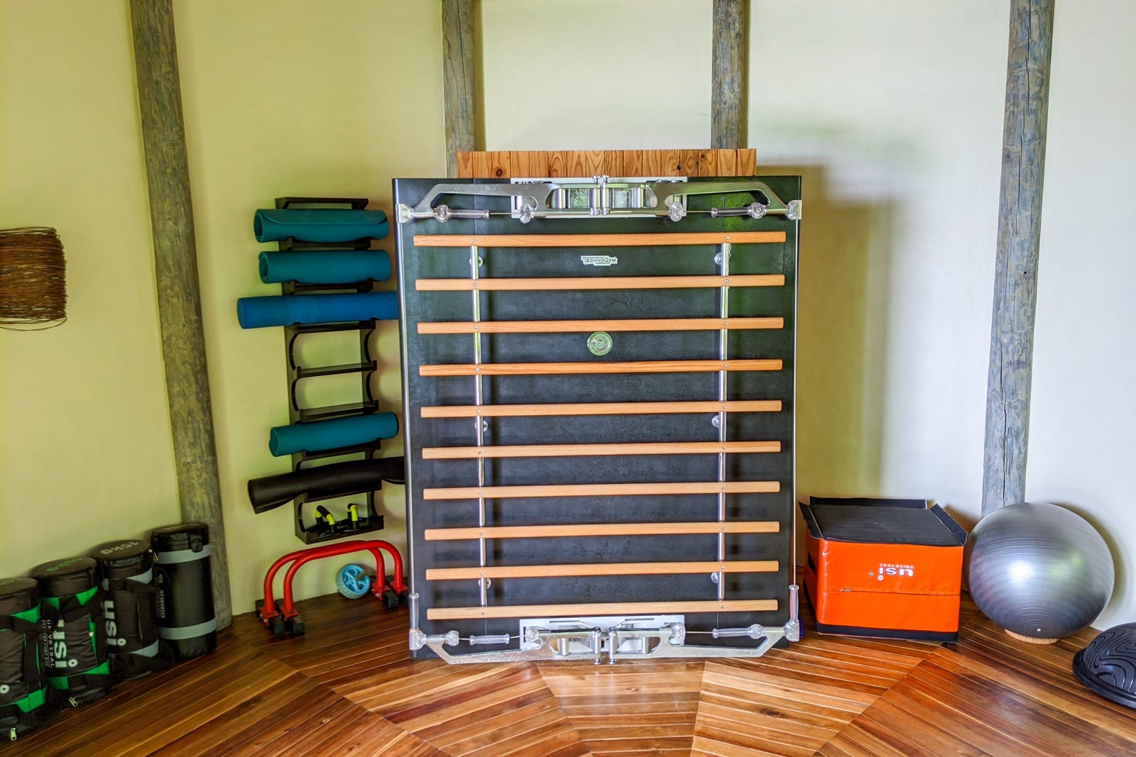 Six Senses Laamu gym