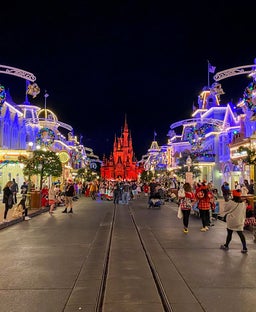 Tips for visiting Disney World at Christmas: Mickey’s Very Merry Christmas Party and beyond