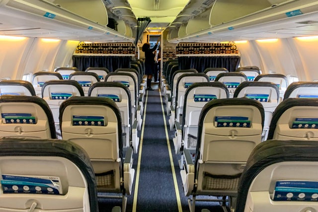 Main cabin on Alaska Airlines. CLINT HENDERSON/THE POINTS GUY