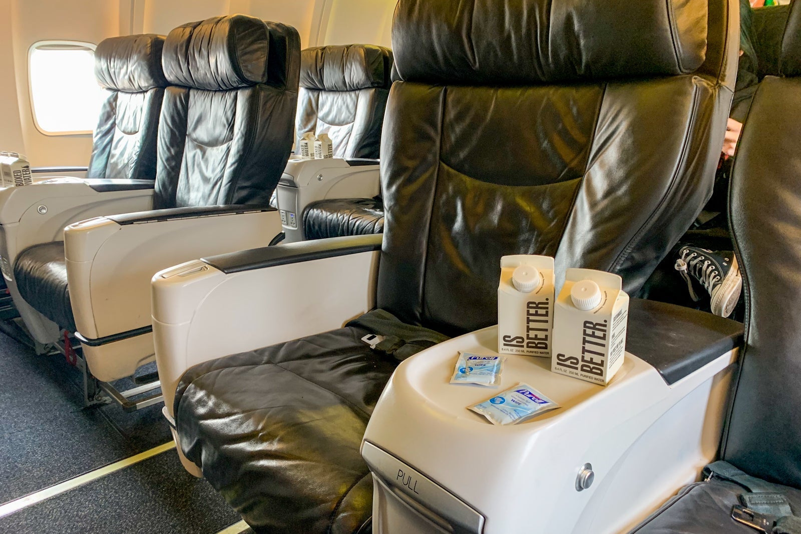 First class cabin on an Alaska Airlines 737. (Photo by Clint Henderson/The Points Guy)