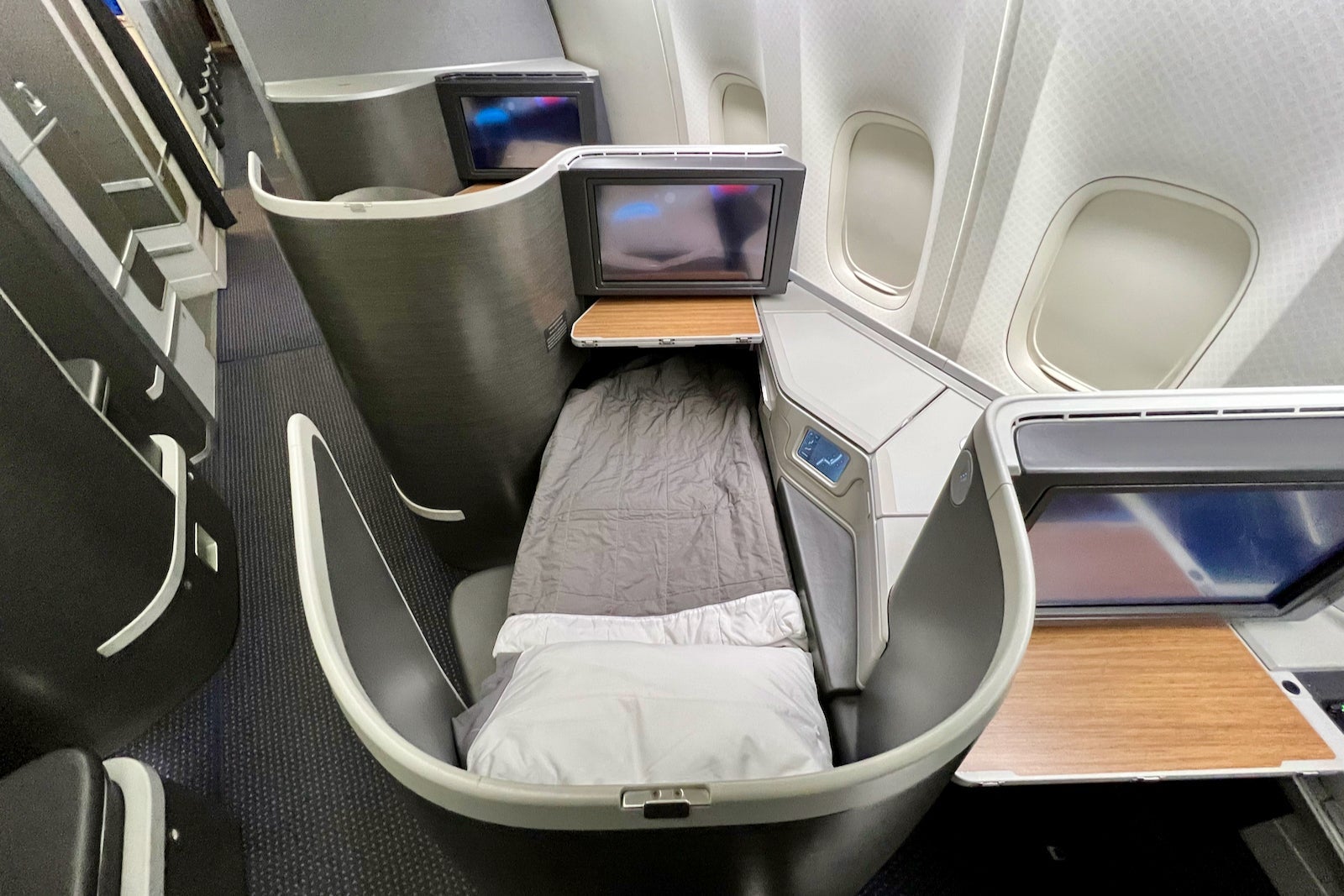 American Airlines business class