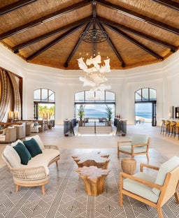 Get instant Hilton, Marriott and LHW hotel elite status with the Amex Platinum Card