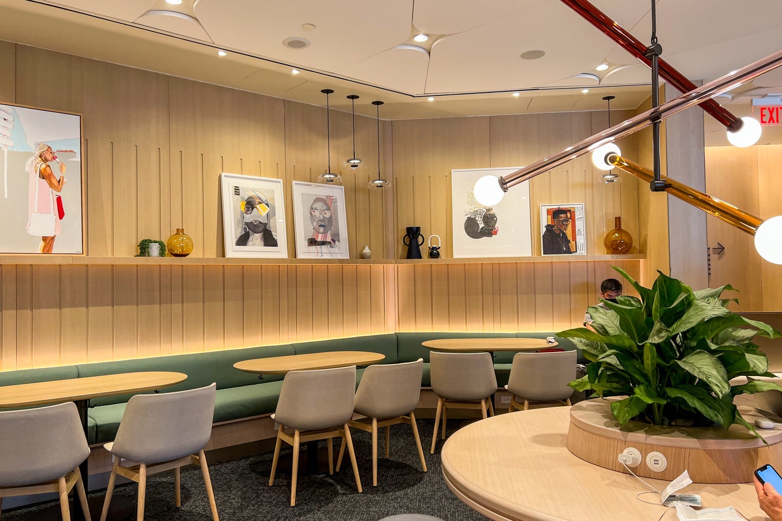 Capital One Lounge DFW