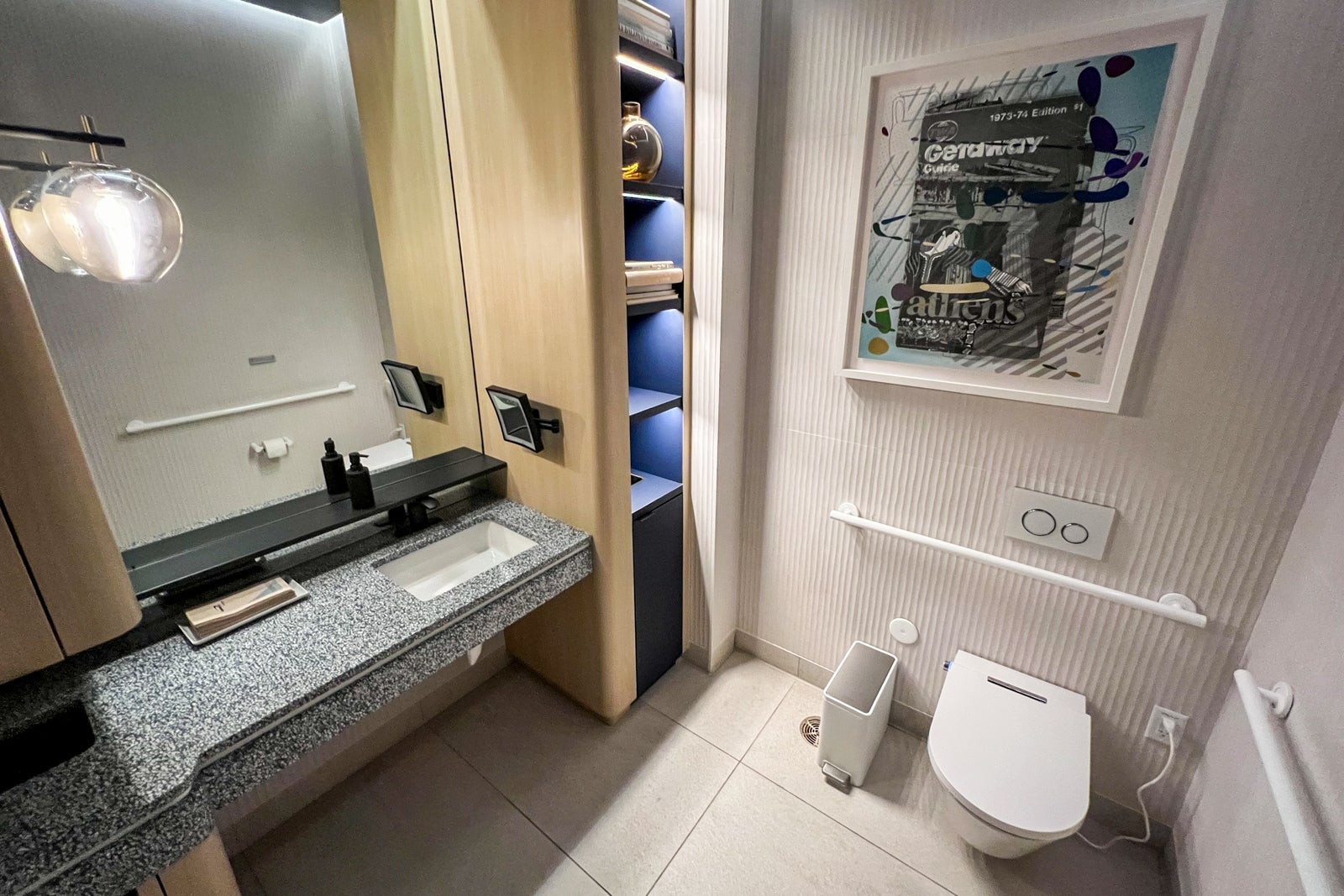 Capital One Lounge DFW