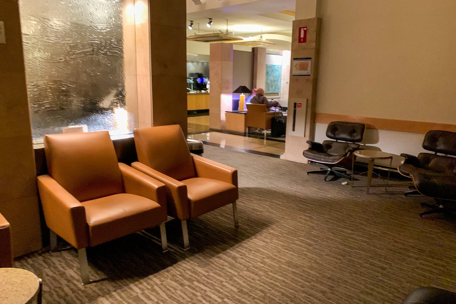 AA Admirals Club DFW Terminal C