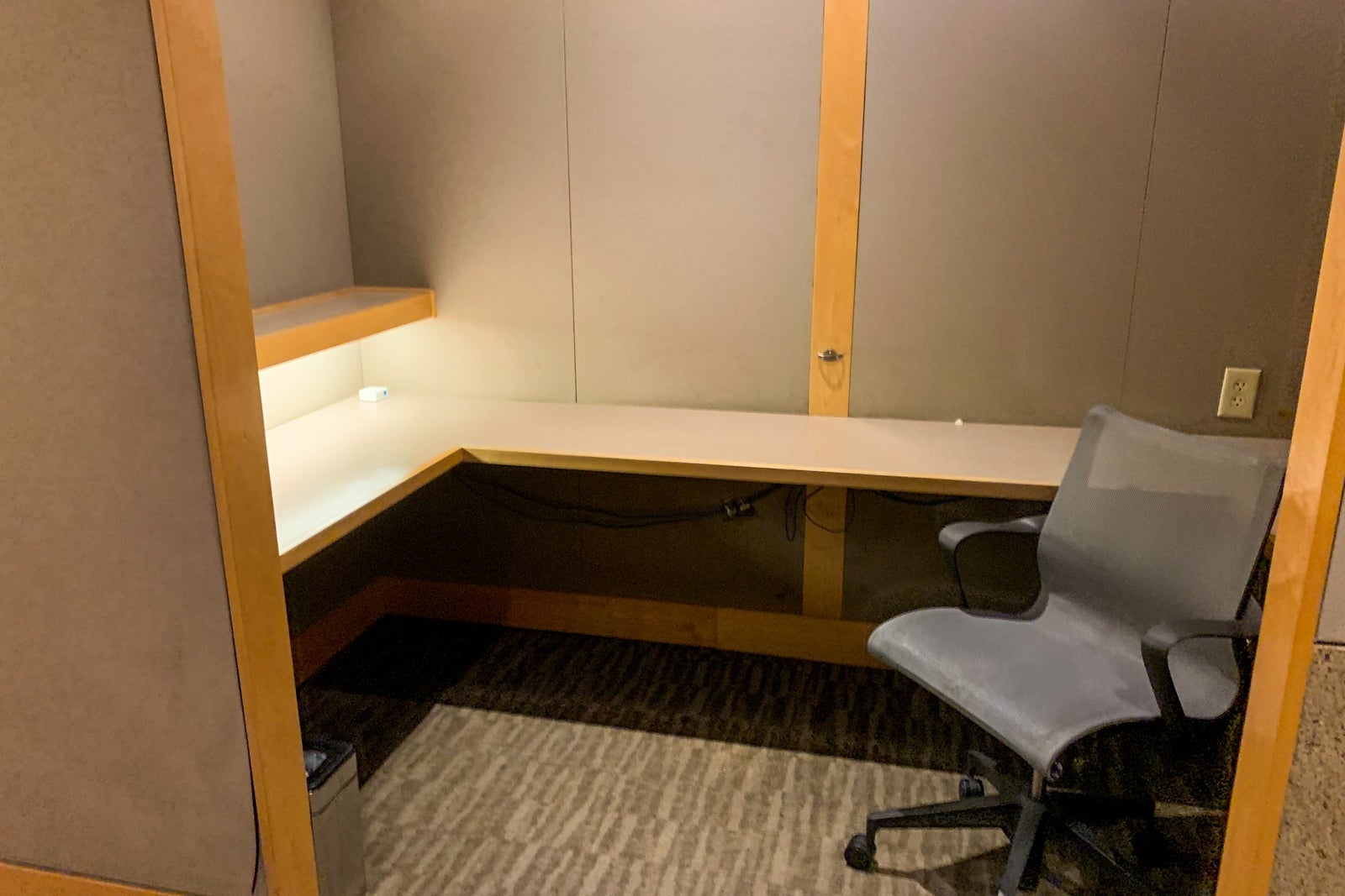 AA Admirals Club DFW Terminal C