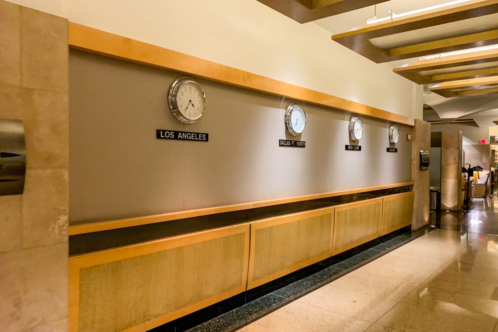 AA Admirals Club DFW Terminal C