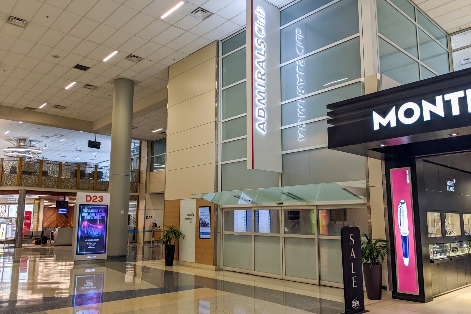 Entrance to DFW Terminal D Admirals Club
