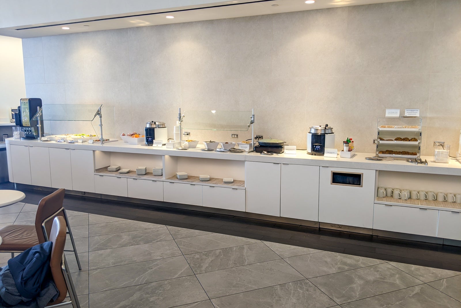 Food at the DFW Terminal D Admirals Club