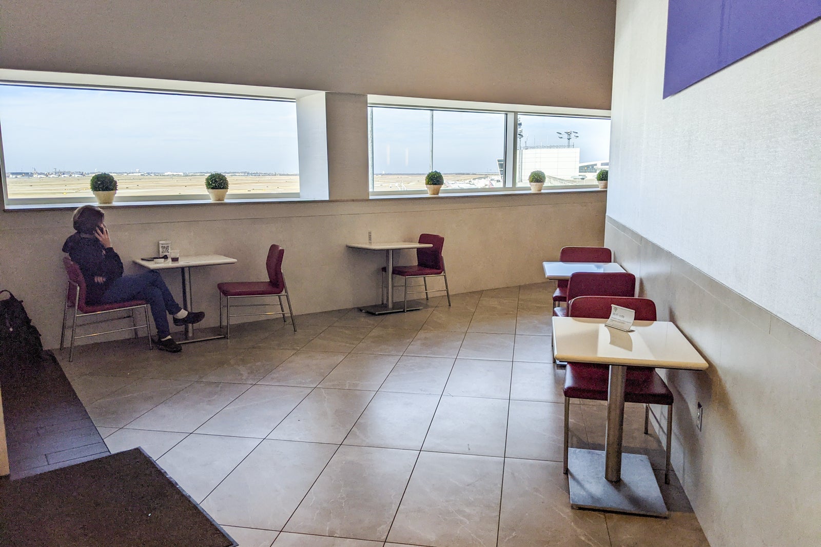 DFW Admirals Club Terminal D