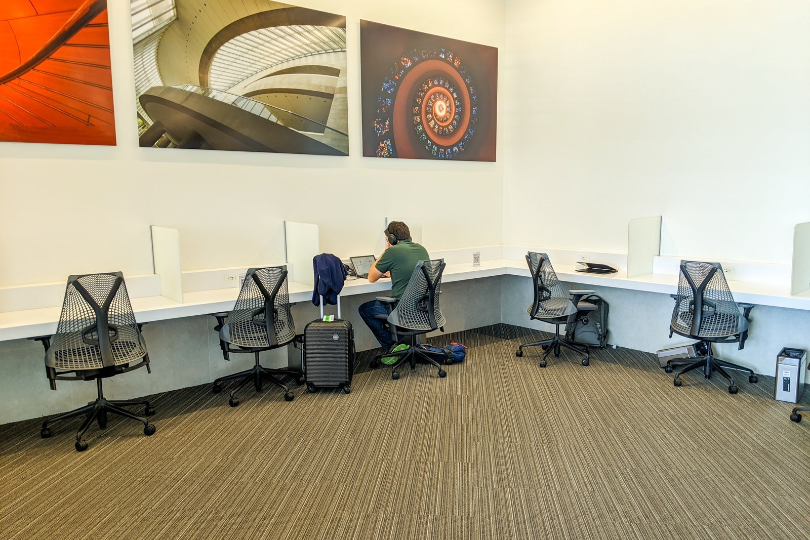 DFW Admirals Club Terminal D