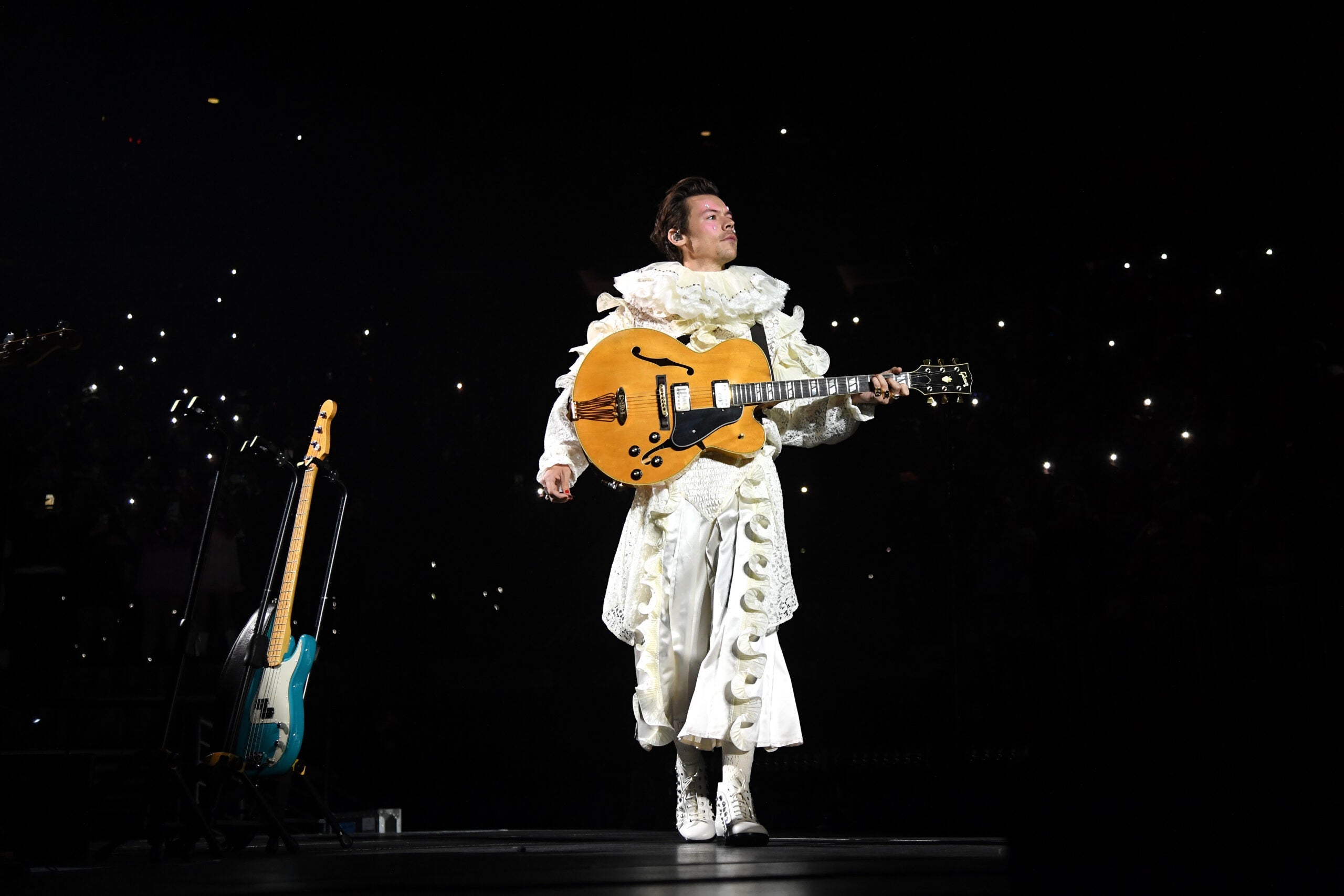 HARRY STYLES TOUR: SECURE YOUR SPOT NOW OR REGRET IT FOREVER!