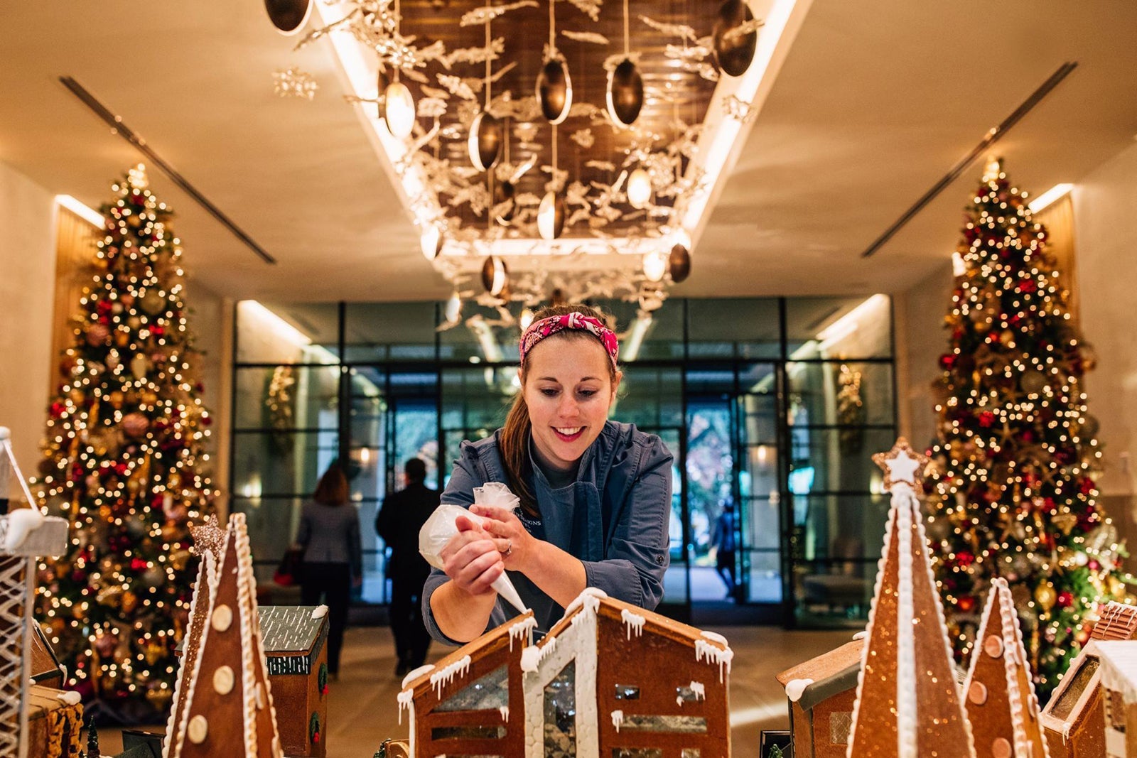 Four Seasons Hotel gingerbread house
