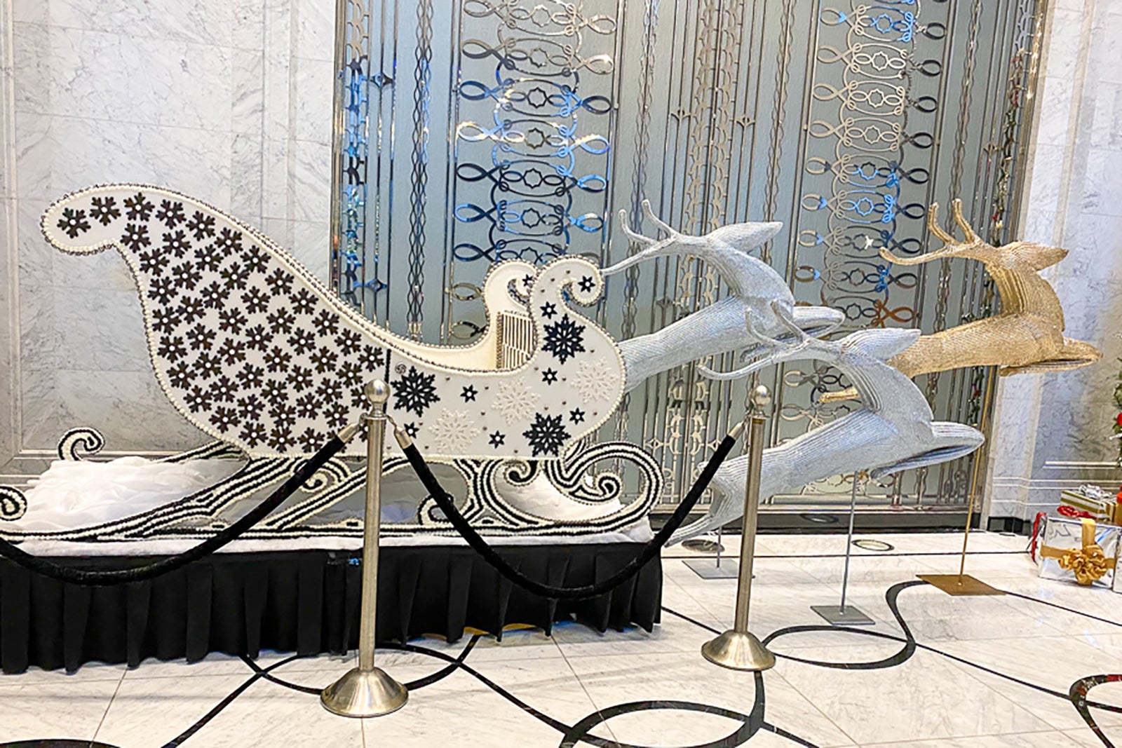 Waldorf Astoria Chicago gingerbread sleigh