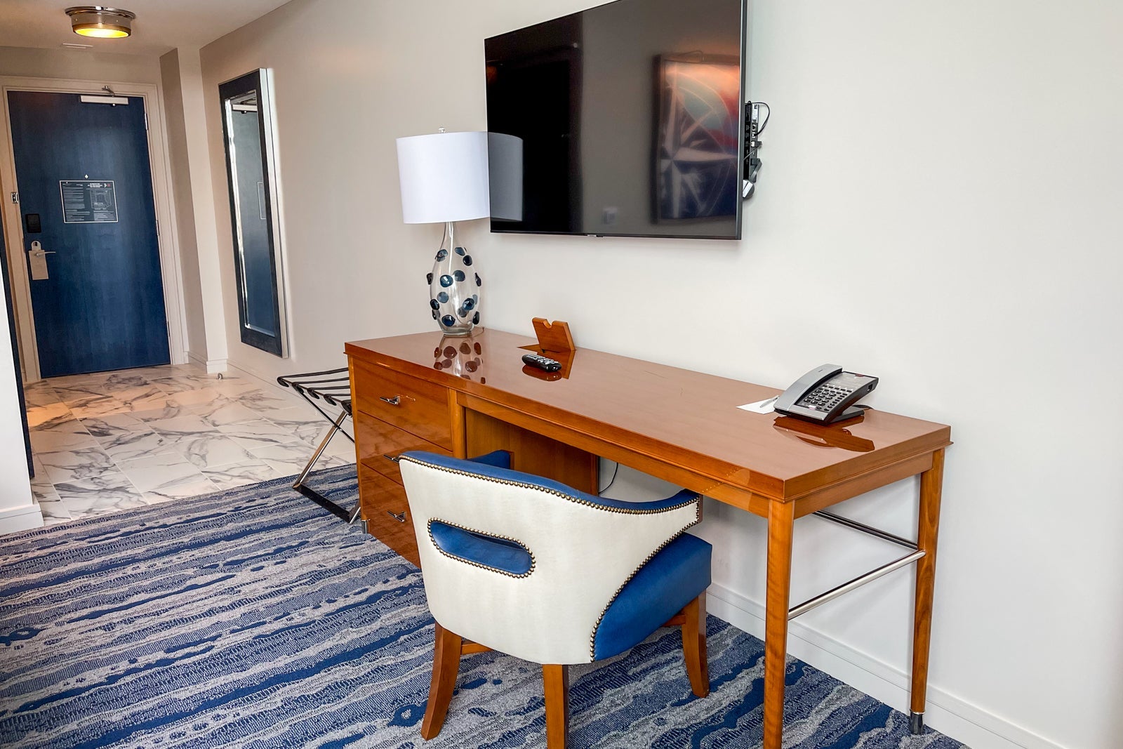 Desk in balcony king room in Atlantic building of the JW Marriott Savannah Plant Riverside