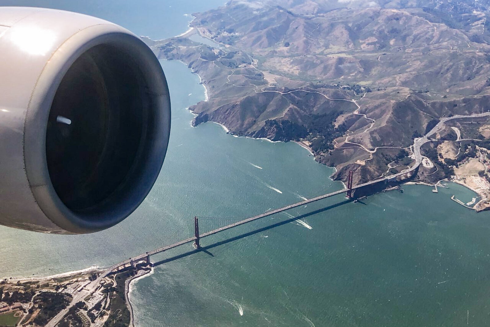 United engine overlooking the Golden Gate Bridge
