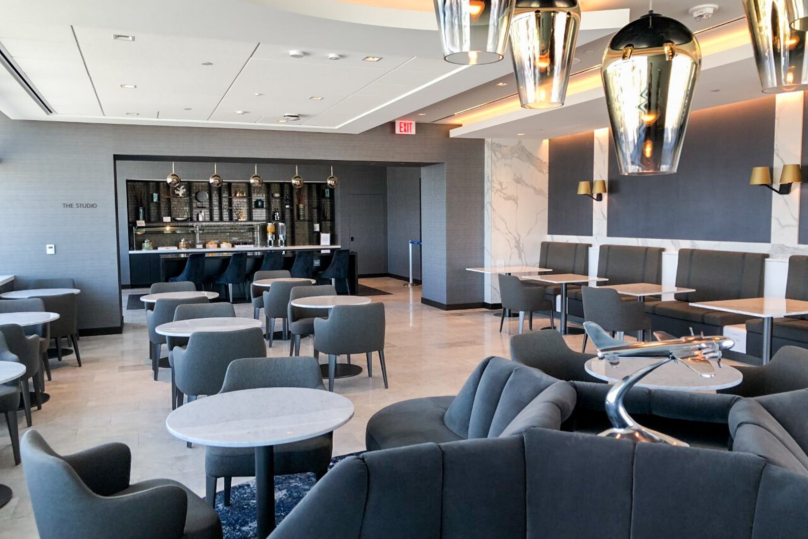 United Polaris lounge at San Francisco (SFO)