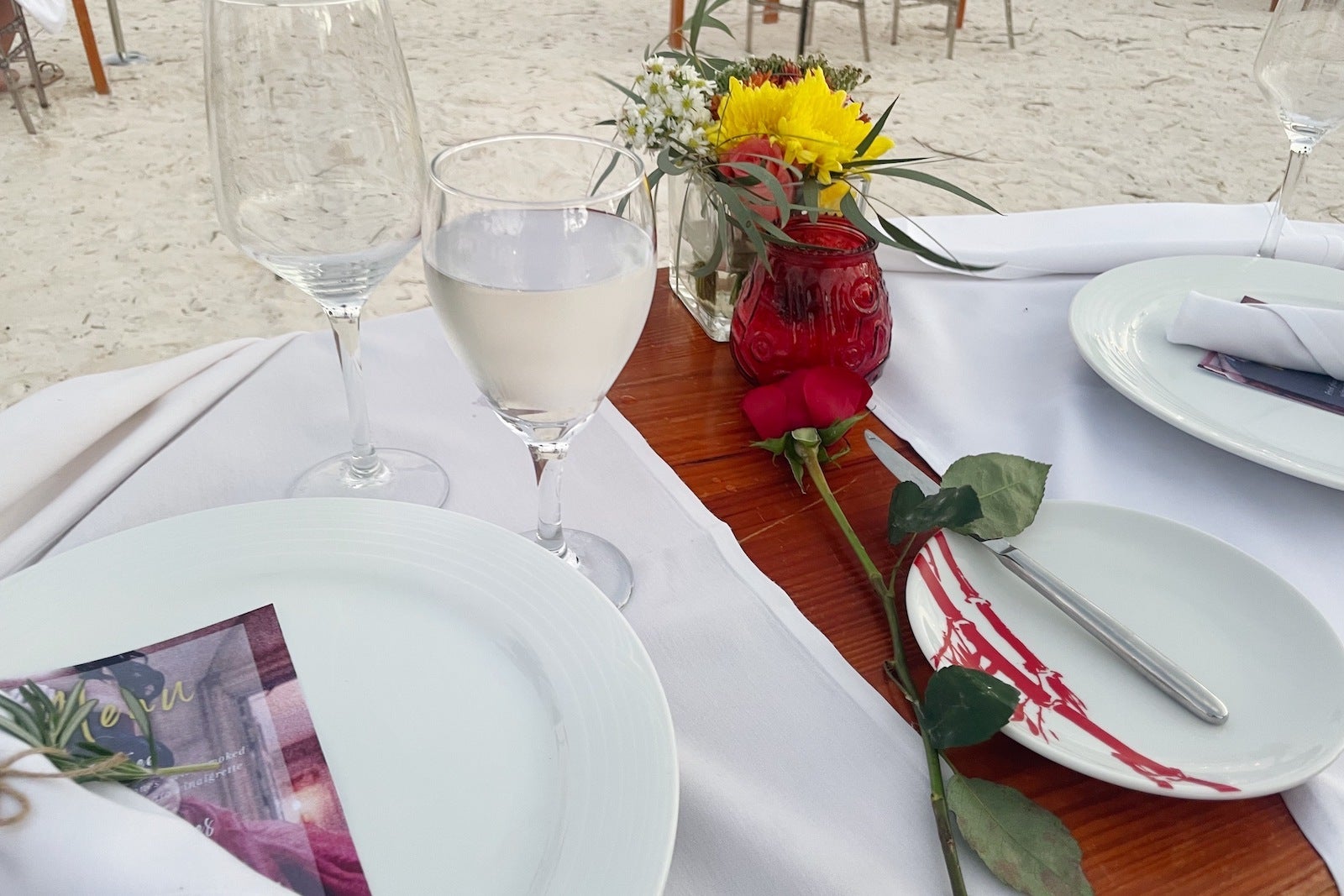 tablescape on beach