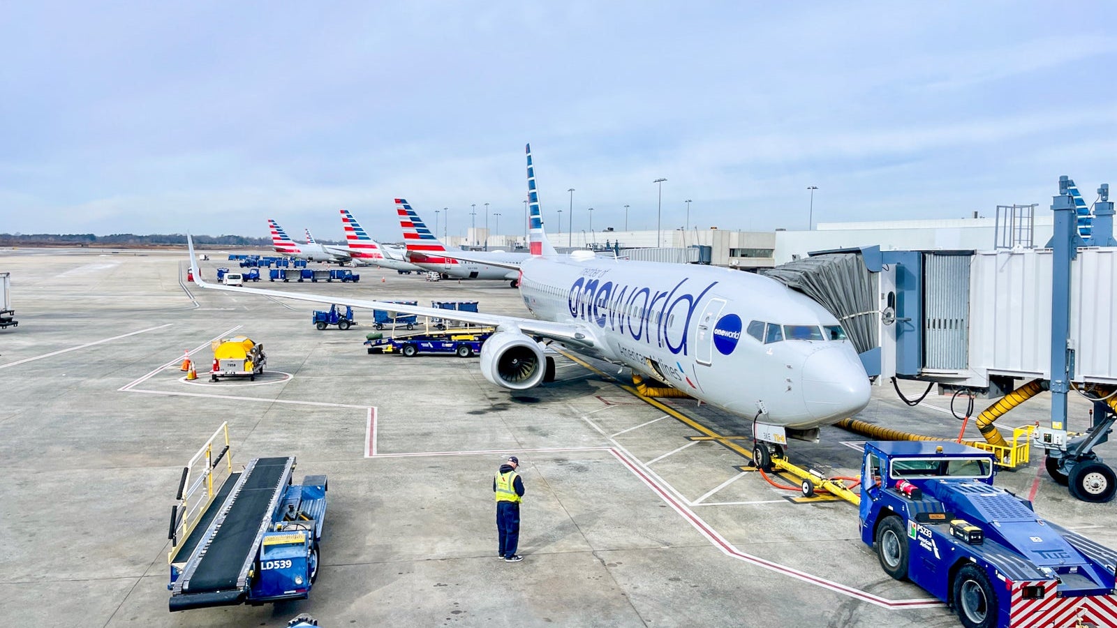 American Airlines AA Oneworld alliance livery