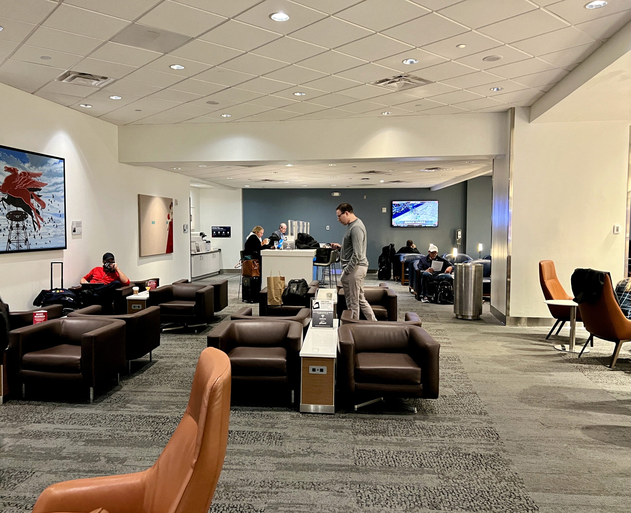 DFW Sky Club near tarmac