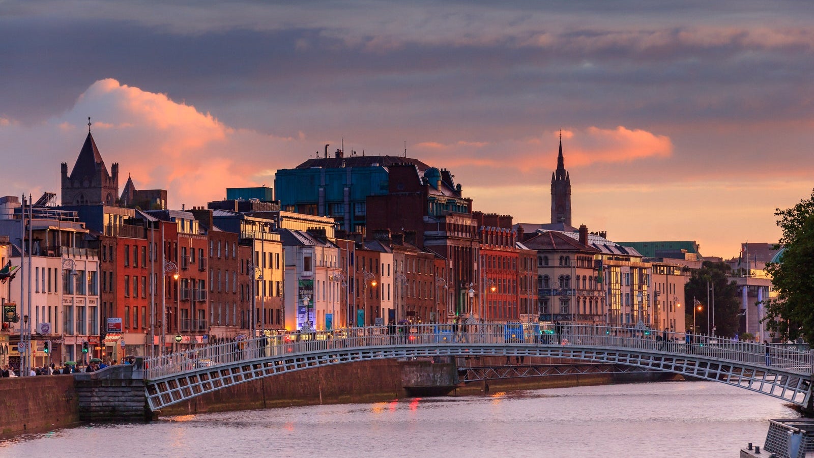 Half Penny Bridge, Dublin