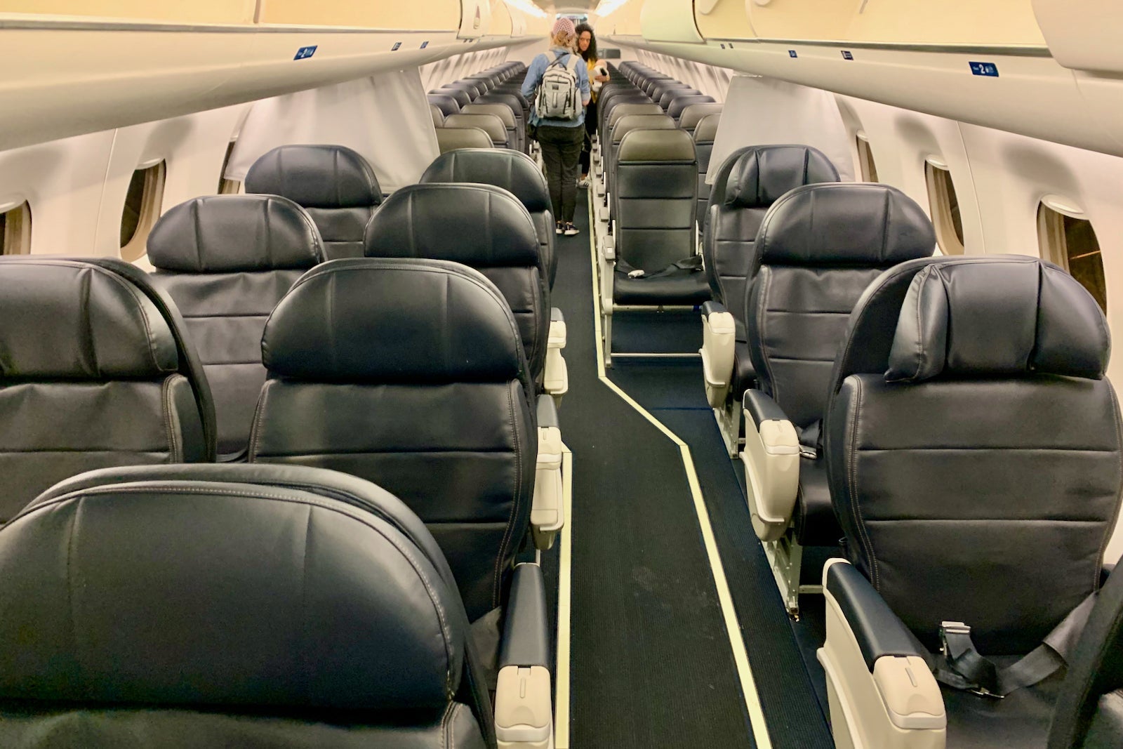 First class on a United E175