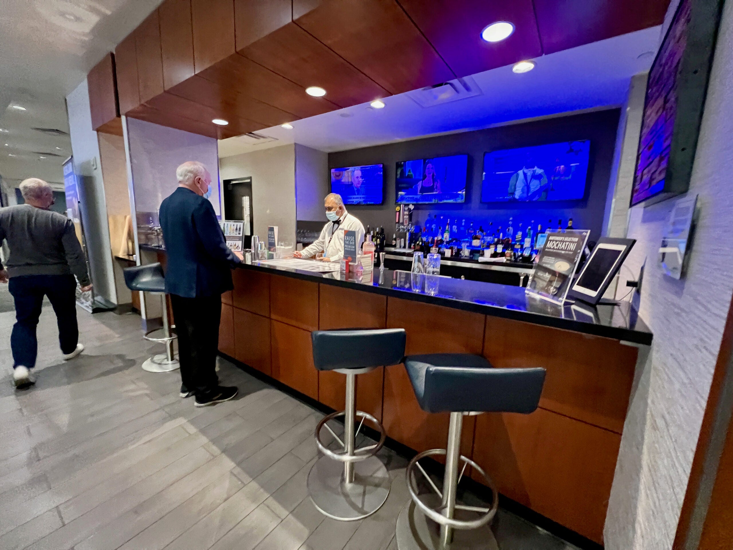 DFW Sky Club near tarmac