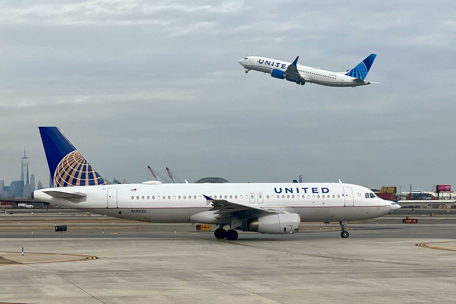 united airlines planes
