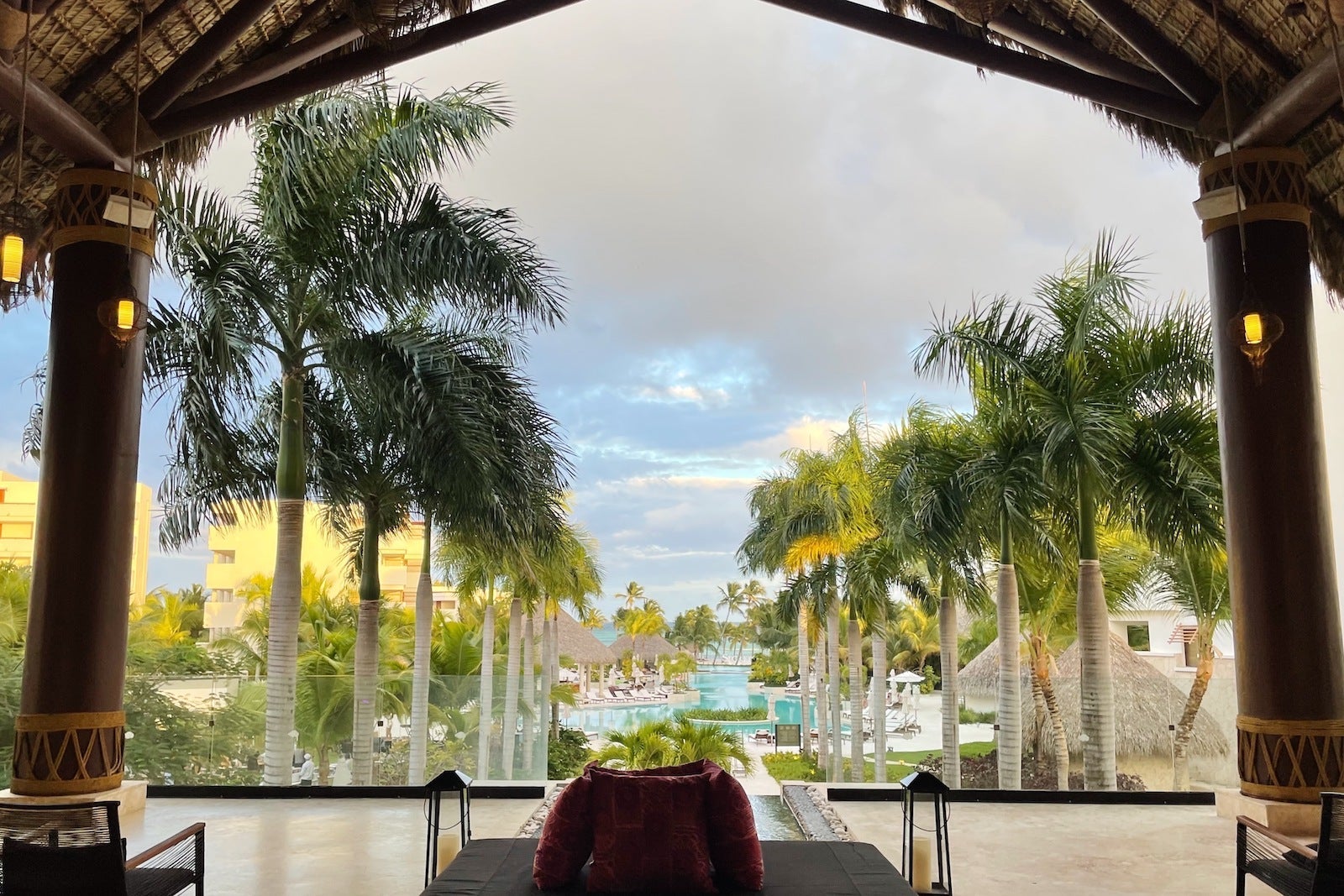 hotel lobby looking out at pool and ocean