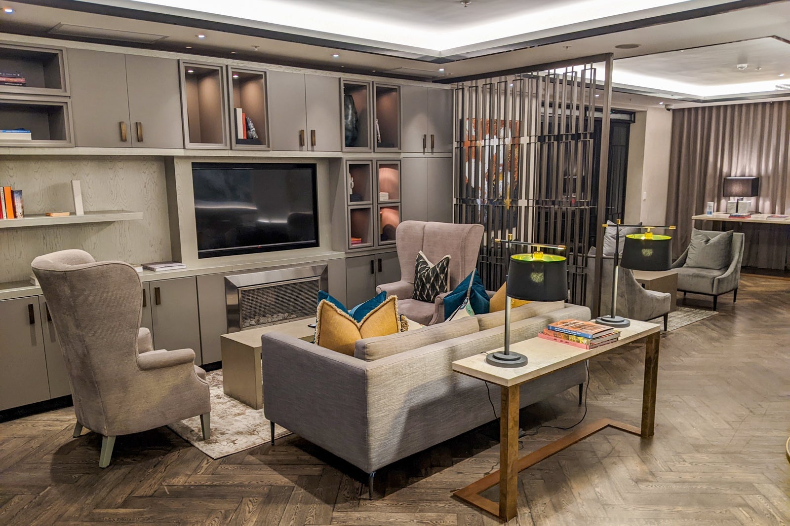 The club lounge at the Hyatt Regency Cape Town