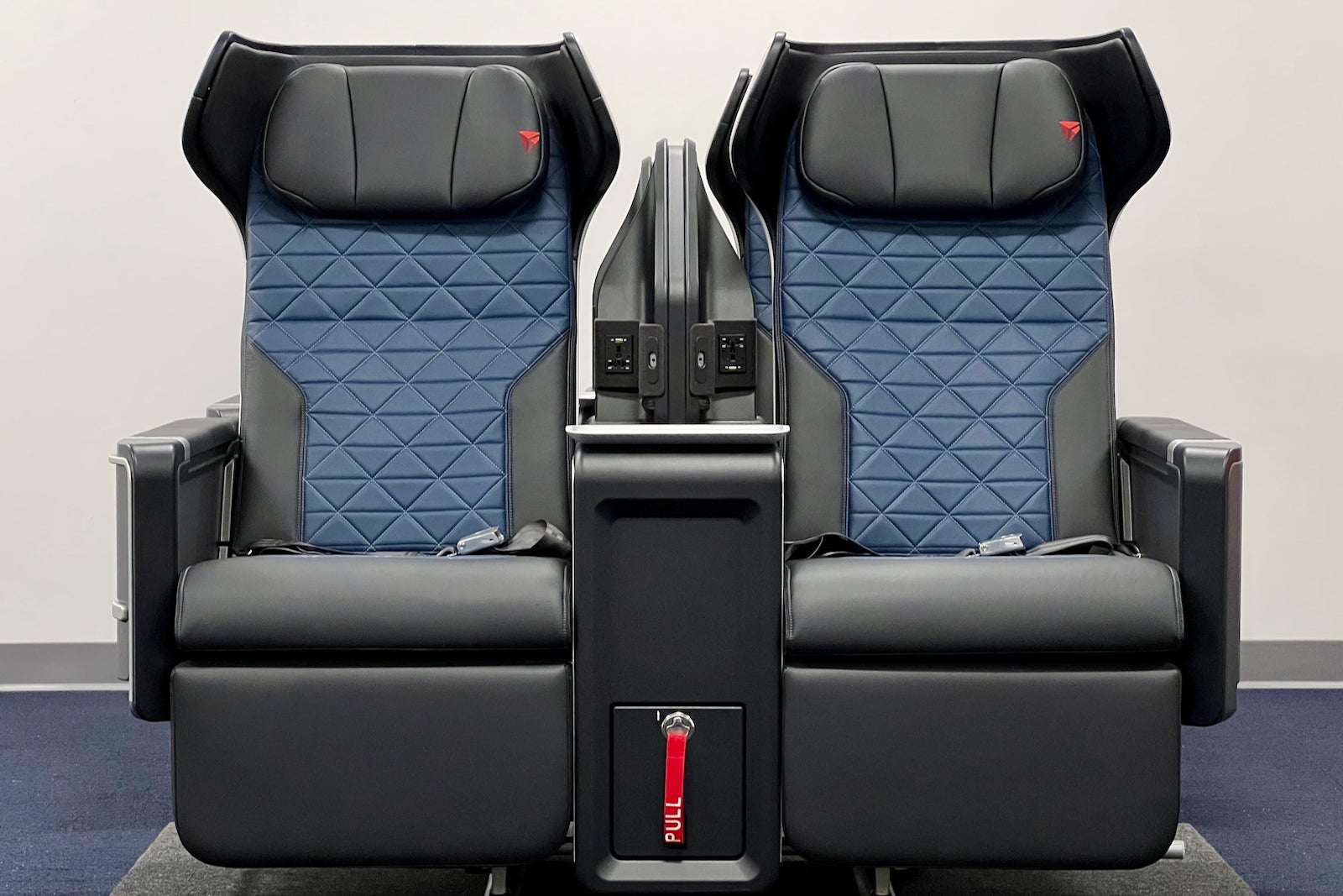 First look: Delta’s snazzy new first-class recliners - The Points Guy