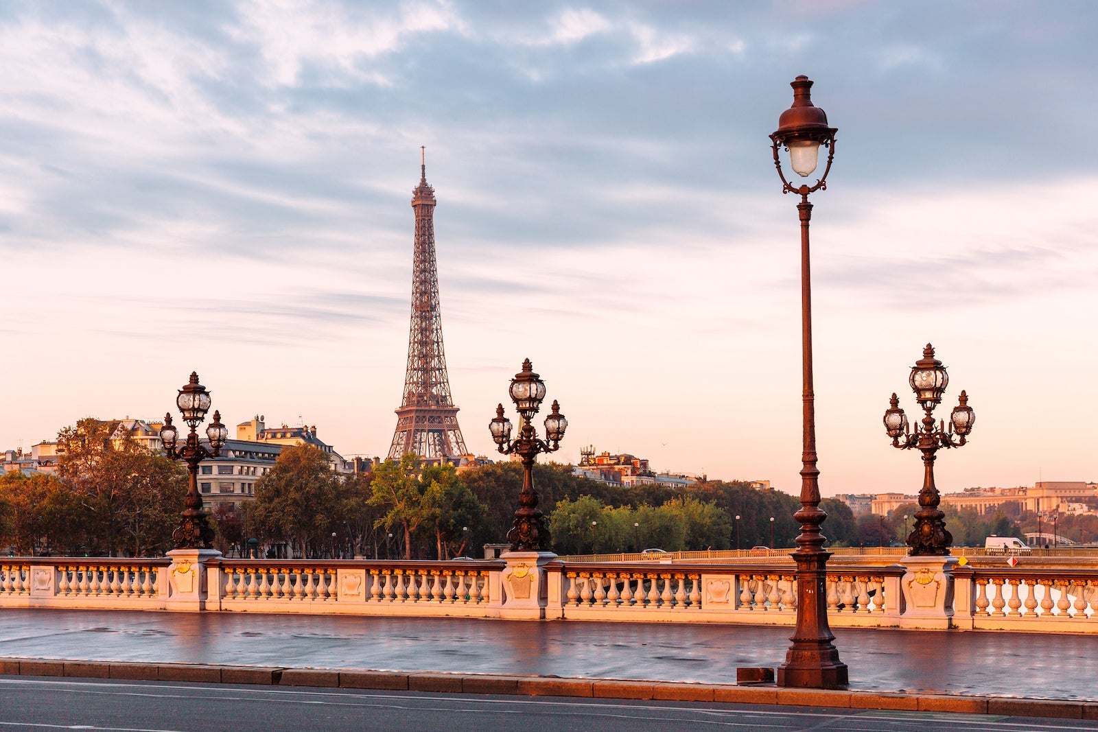 Pont Alexandre III bridge at sunset