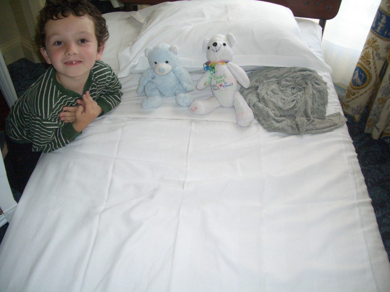 Five year old Kyle with a nice a rollaway bed at the Intercontinental (now Westin) Paris