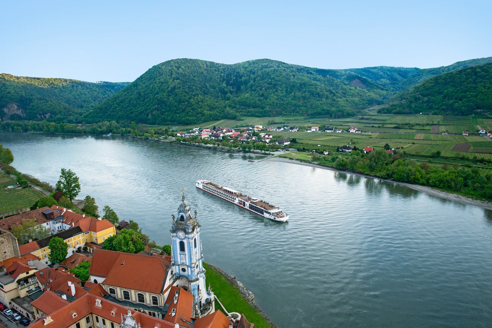 Viking Cruises Cruise Stock Viking Longship Durnstein