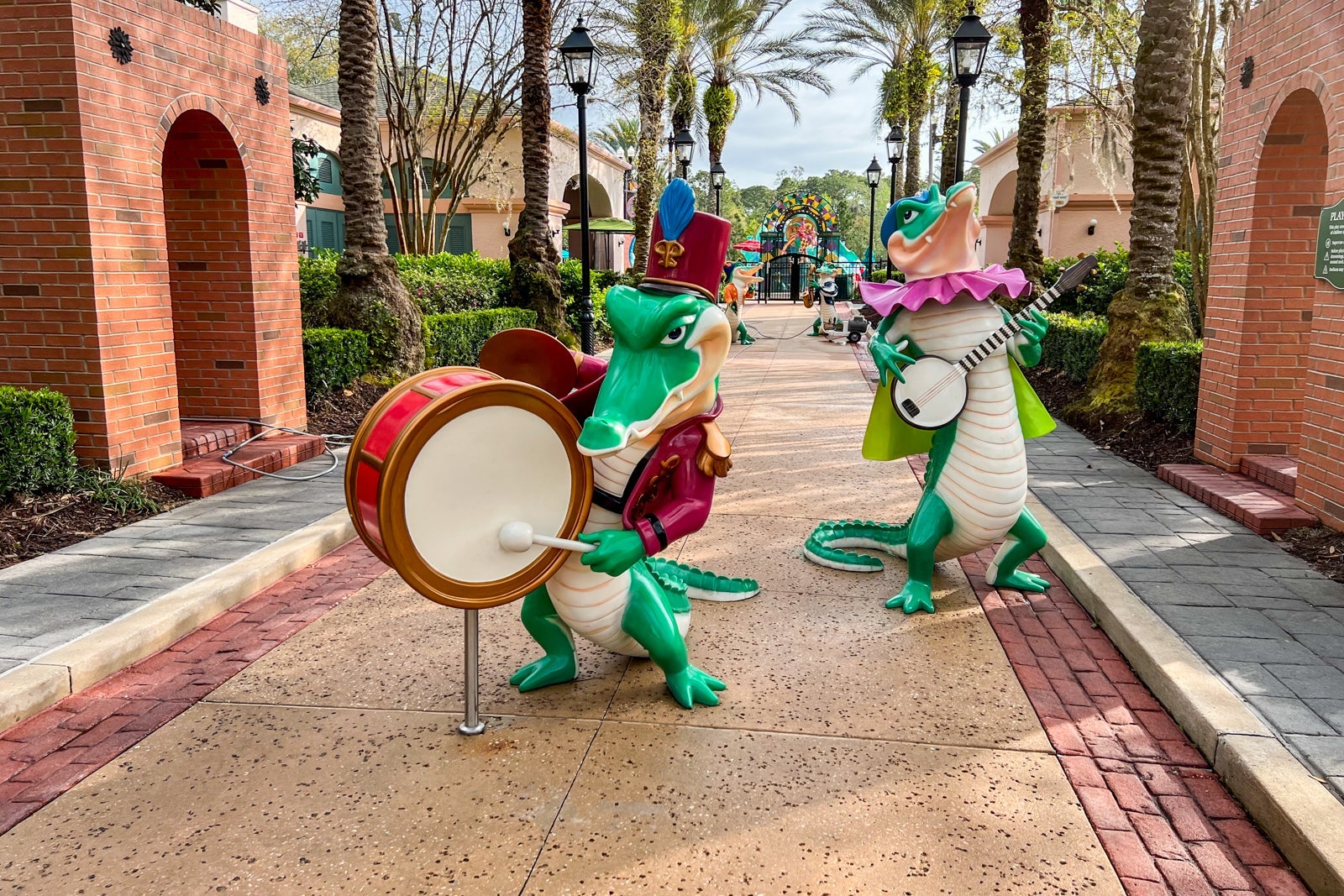 Characters at Disney's Port Orleans Resort - French Quarter
