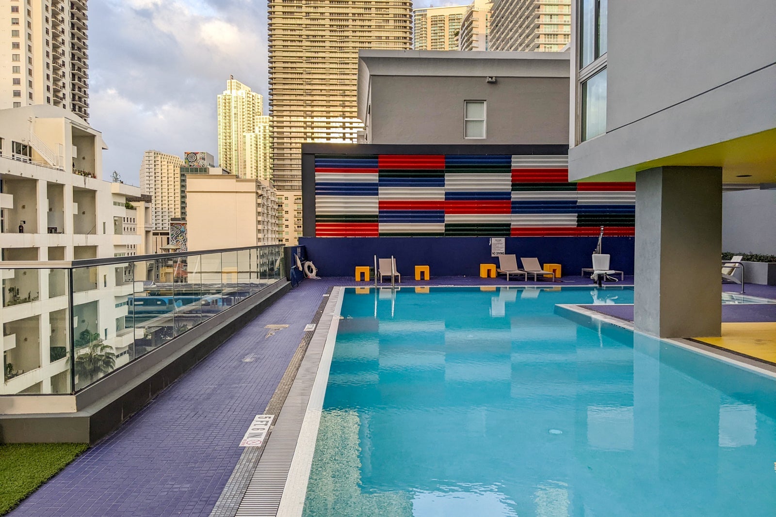 Atwell Suites and Hotel Indigo Miami Brickell pool