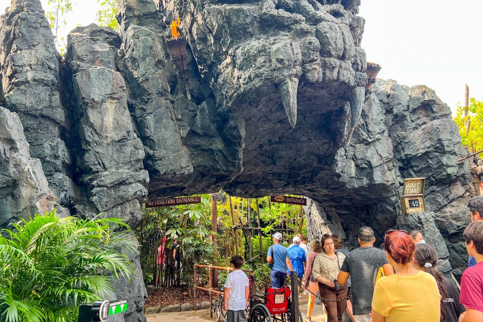 Entrance to Skull Island: Reign of Kong.