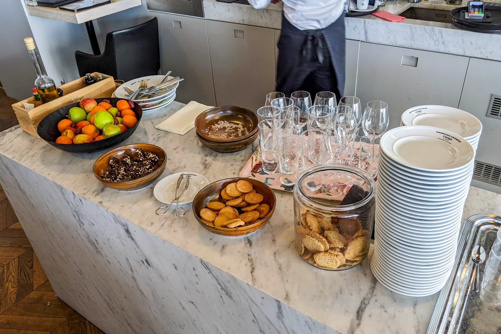 Pontus in the Air American Express lounge self-serve snacks